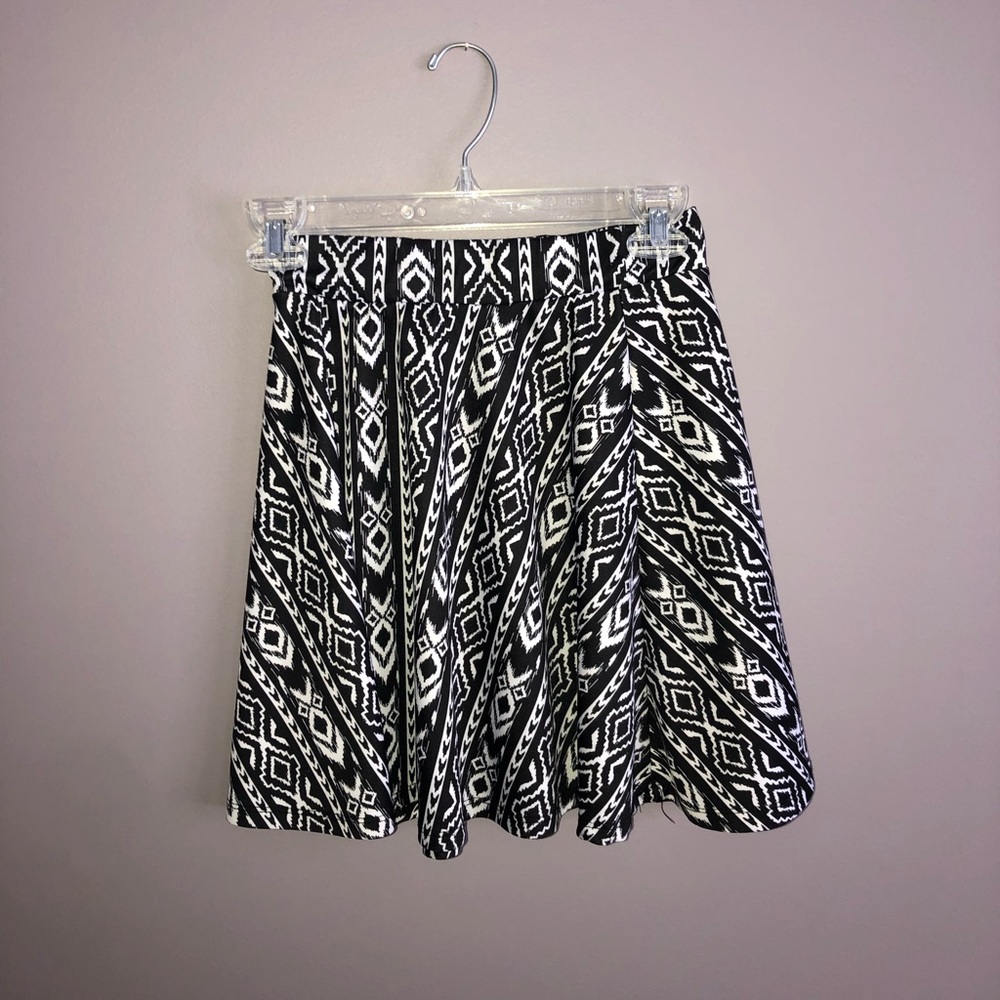 Black and white pattern skirt.
